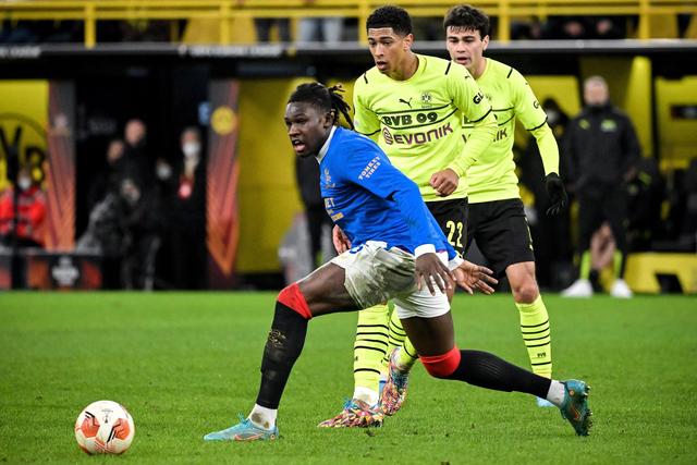 库里超远三分绝杀杜兰特24+10+7 勇士险胜太阳