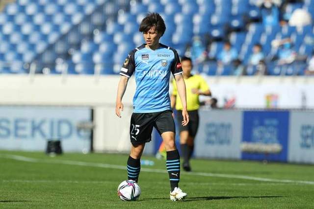 意甲-劳塔罗双响斩意甲百球 国际米兰4-0莱切